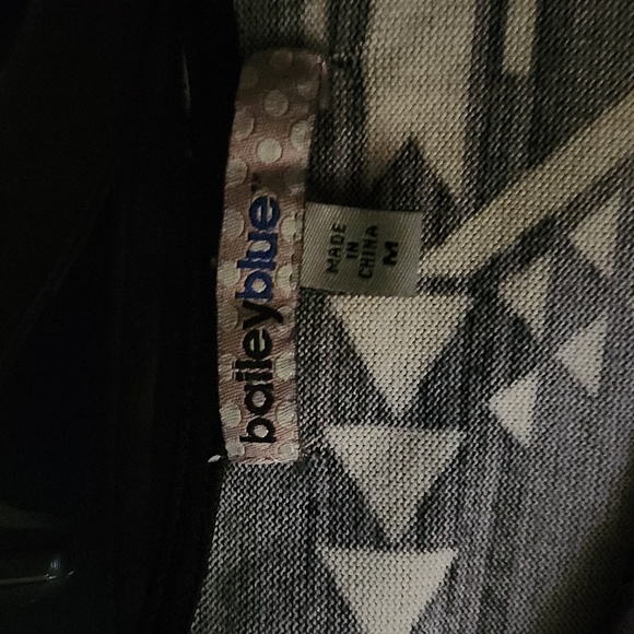 Super cute Southwestern print dress - Picture 2 of 3